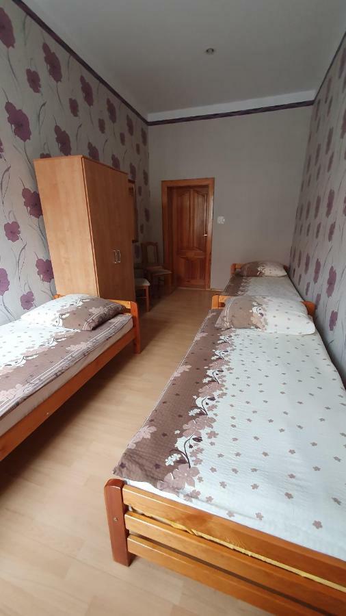 Pokoje Do Wynajecia Piastowska Międzyrzecz Buitenkant foto