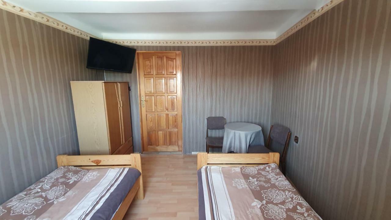 Pokoje Do Wynajecia Piastowska Międzyrzecz Buitenkant foto