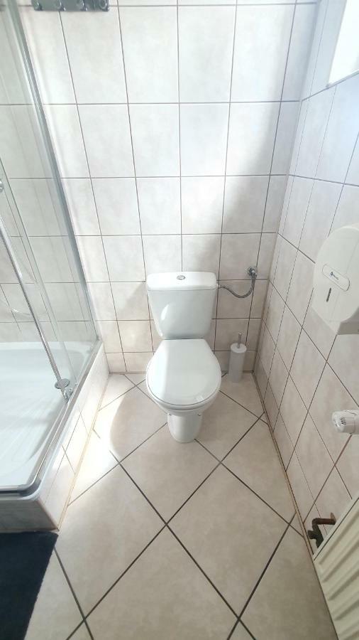 Pokoje Do Wynajecia Piastowska Międzyrzecz Buitenkant foto